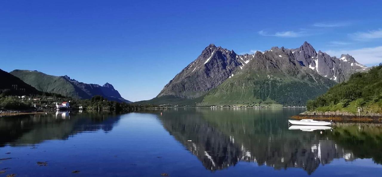Unique And Charming House At The Foot Of Lofoten'S Highest Mountain Сволвер Екстер'єр фото